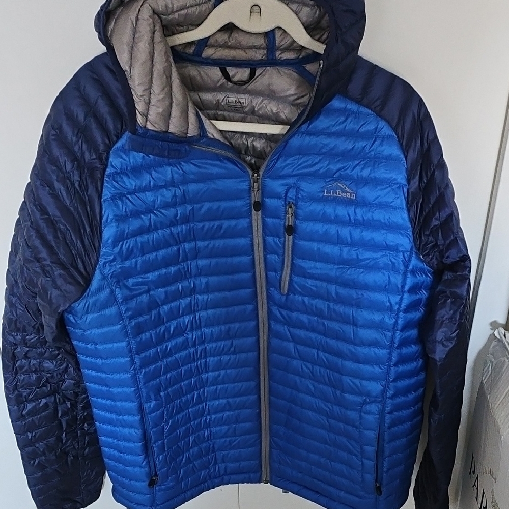 L.L. Bean Men's Two-Tone Blue Puffer Jacket